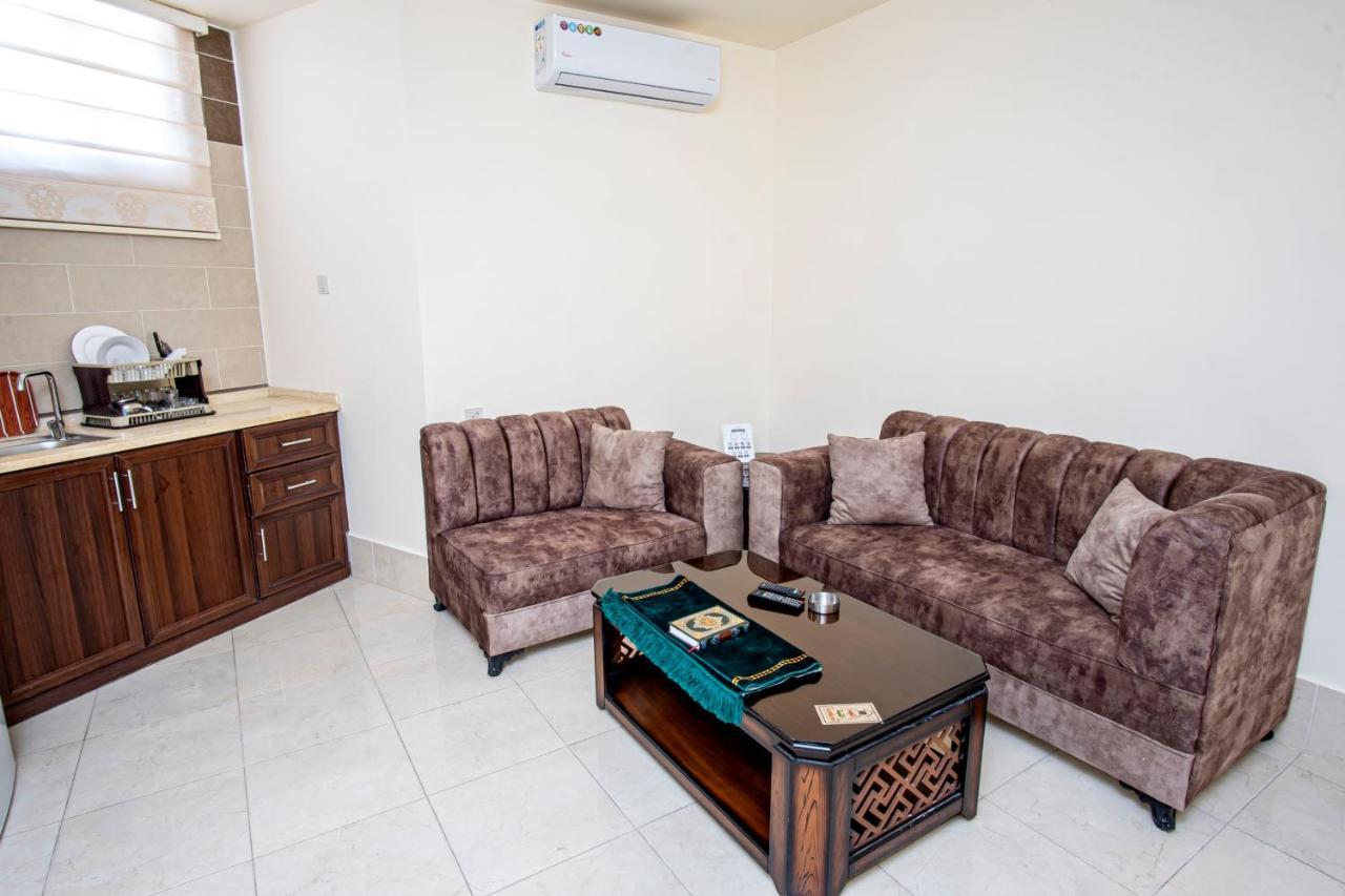Al Riyati Hotel Apartments Akaba Buitenkant foto