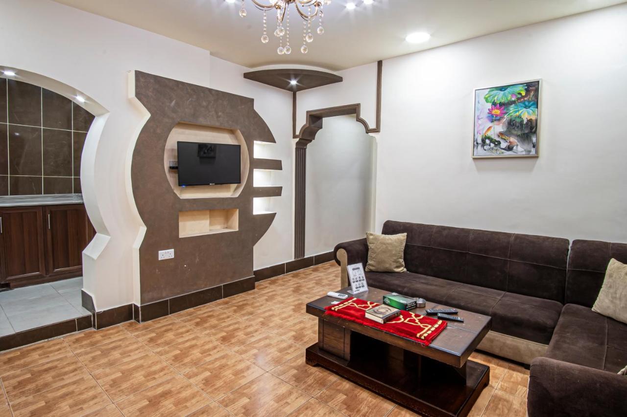 Al Riyati Hotel Apartments Akaba Buitenkant foto