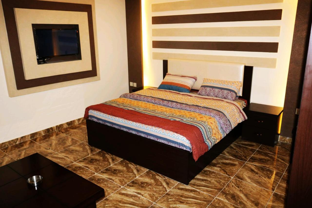 Al Riyati Hotel Apartments Akaba Buitenkant foto