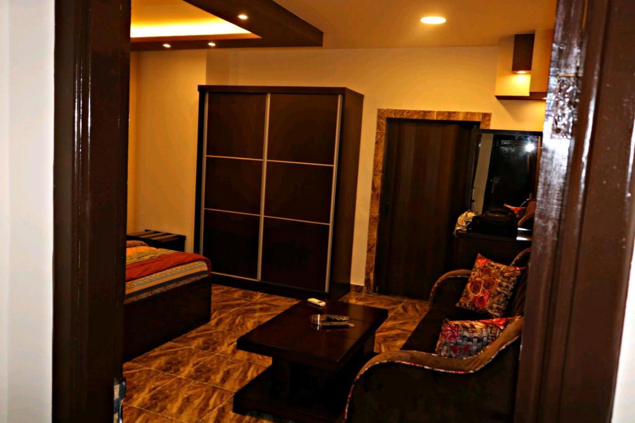 Al Riyati Hotel Apartments Akaba Buitenkant foto
