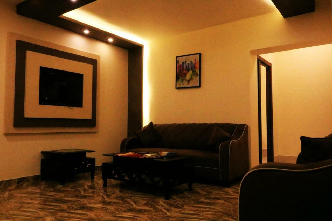 Al Riyati Hotel Apartments Akaba Buitenkant foto