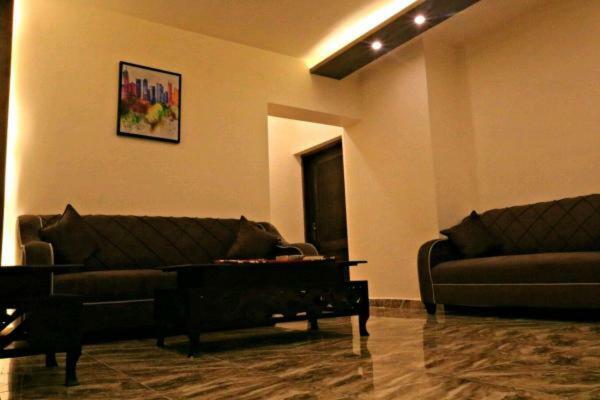Al Riyati Hotel Apartments Akaba Buitenkant foto